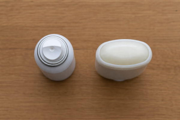 Deodorant sau antiperspirant: care este diferența