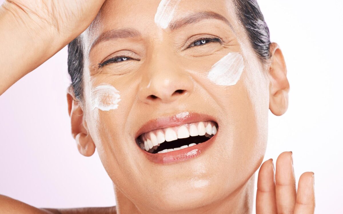 De ce unele loțiuni cu SPF lasă urme albe și cum alegi o formulă mai plăcută