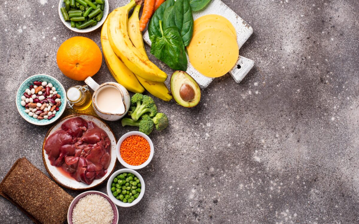 Dieta pentru ficat gras: ce alimente sunt recomandate și ce trebuie limitat