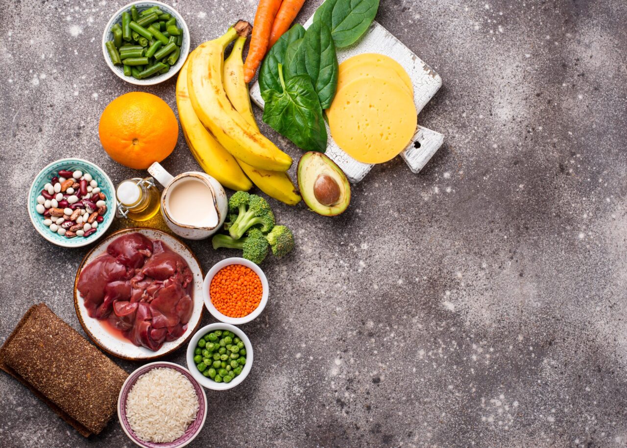 Dieta pentru ficat gras: ce alimente sunt recomandate și ce trebuie limitat